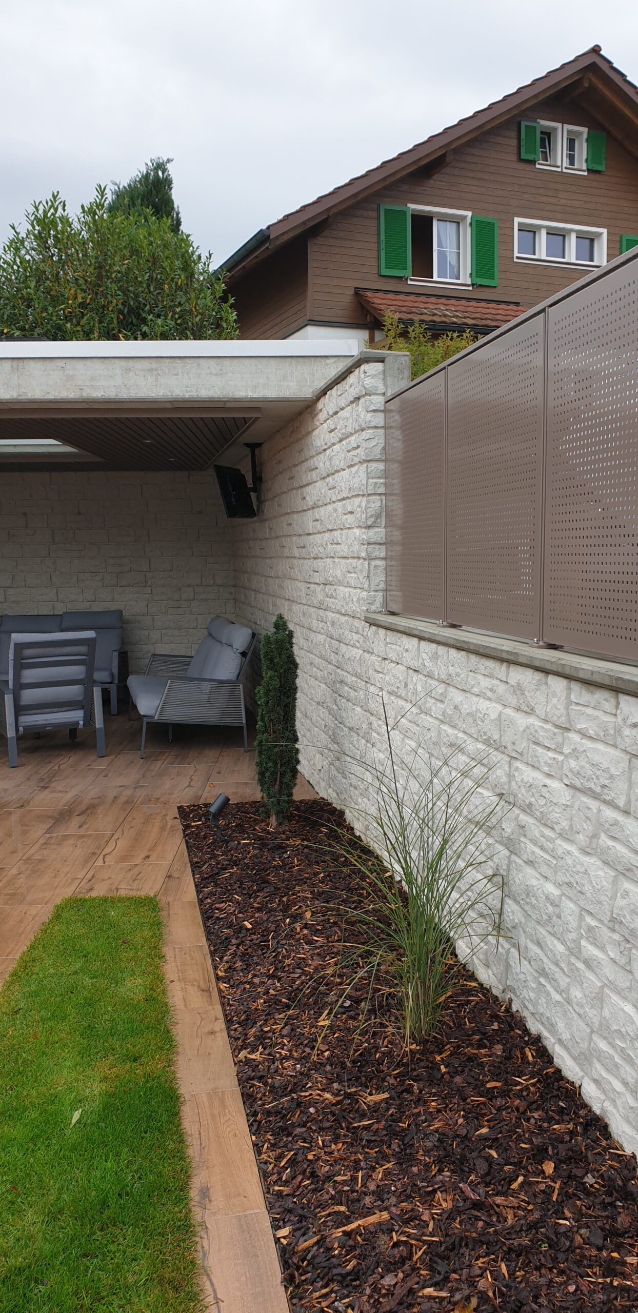 Aregger Bernhard Aushub und Umgebungsarbeiten